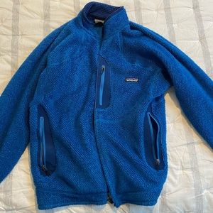Men’s Patagonia R2 fleece zip up jacket in large.